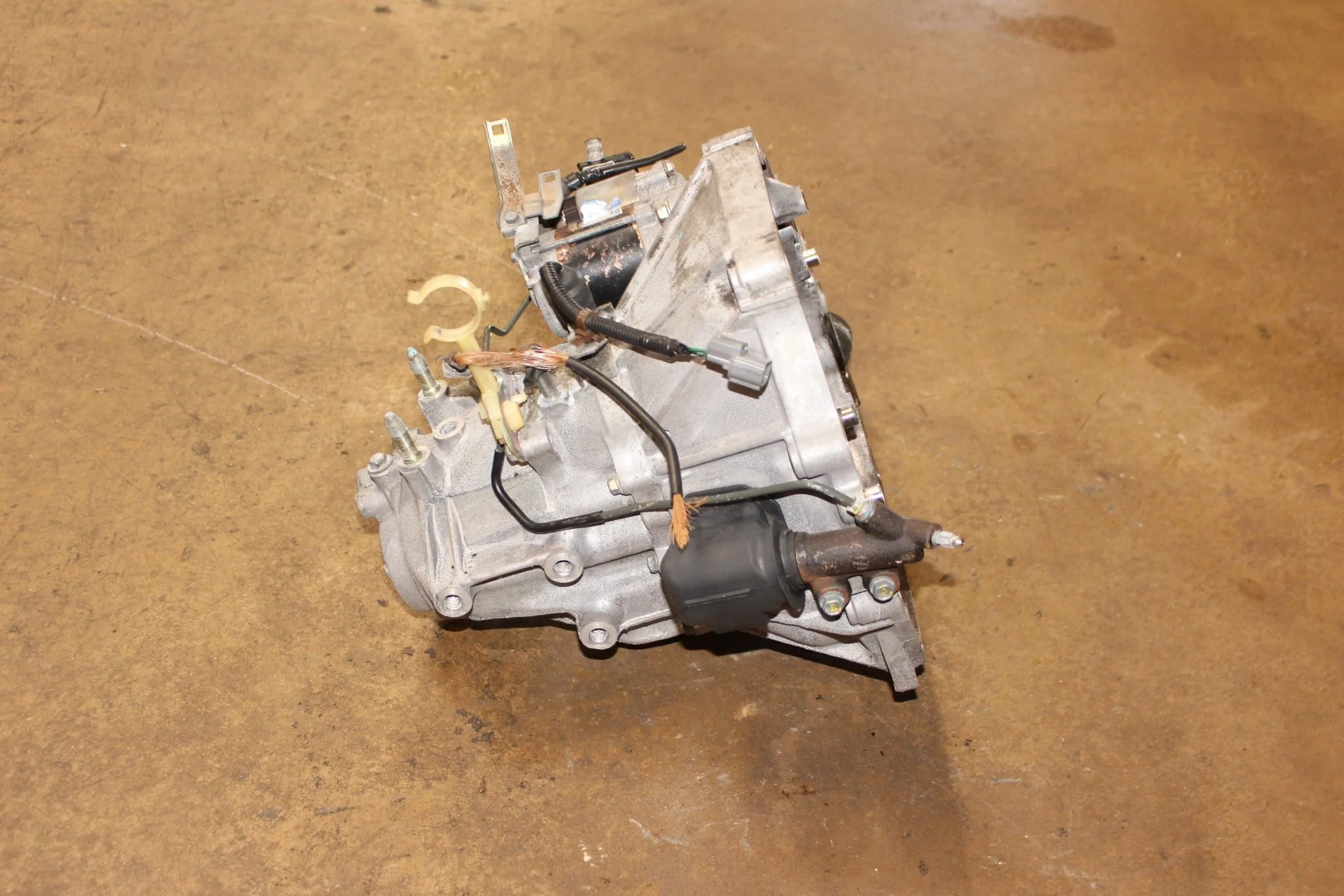 1992-2000 Honda Civic Manual JDM Transmission 1.6L D16A - Image 4