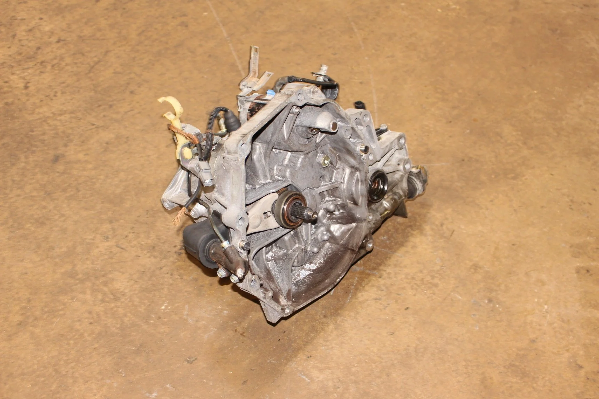 1992-2000 Honda Civic Manual JDM Transmission 1.6L D16A - Image 5