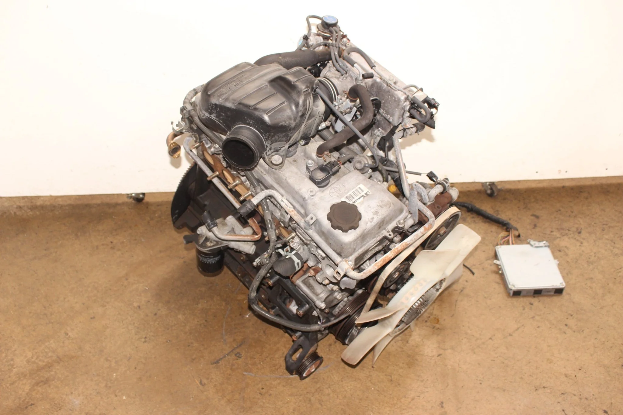 1997-2004 Toyota T100 JDM Engine 2.7L 3RZ - Image 11