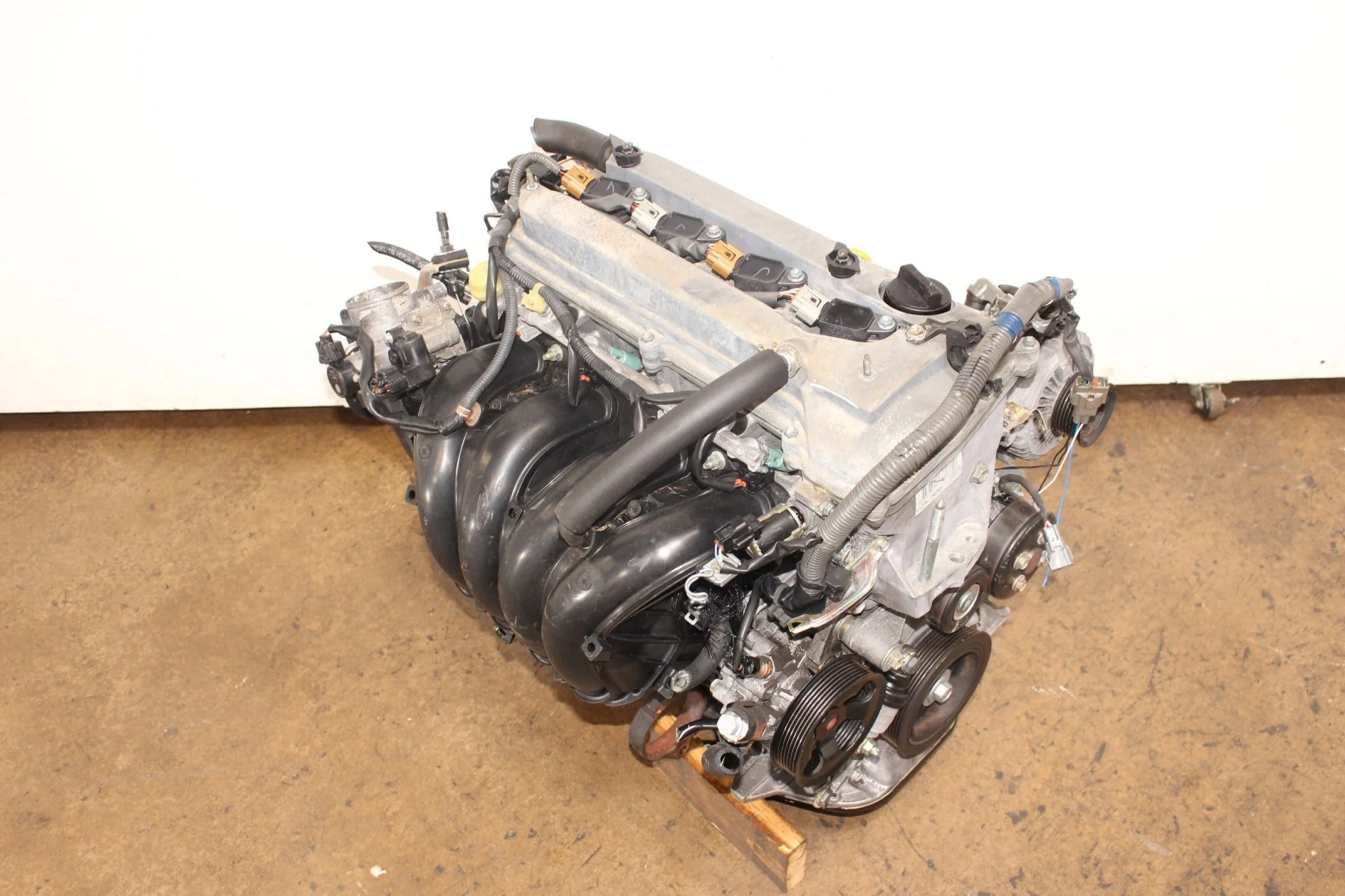2004 2005 Toyota Rav4 Engine (VIN E, 5th digit, 2AZ-FE engine, 4 cylinder) JDM
