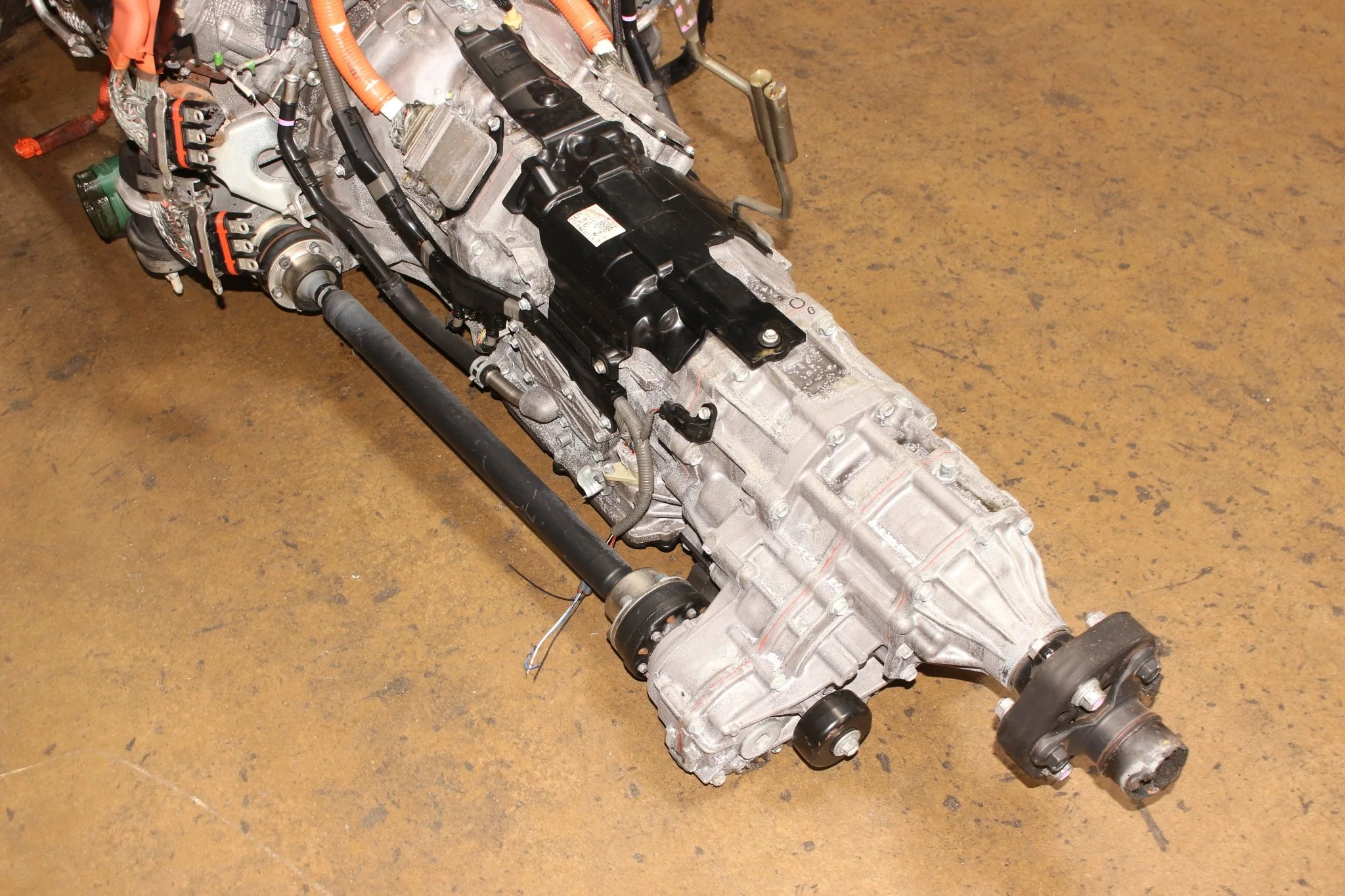 2008 2009 2010 2011 2012 2013 2014 2015 2016 Lexus LS600H Automatic AWD Transmission 5.0L V8 Hybrid JDM 2UR-FSE - Image 4