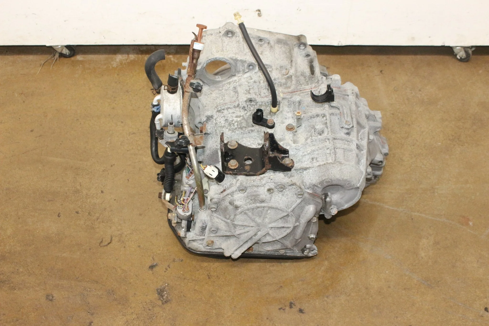 2008-2015 Scion XB Automatic JDM Transmission 2.4L 2AZFE - Image 3