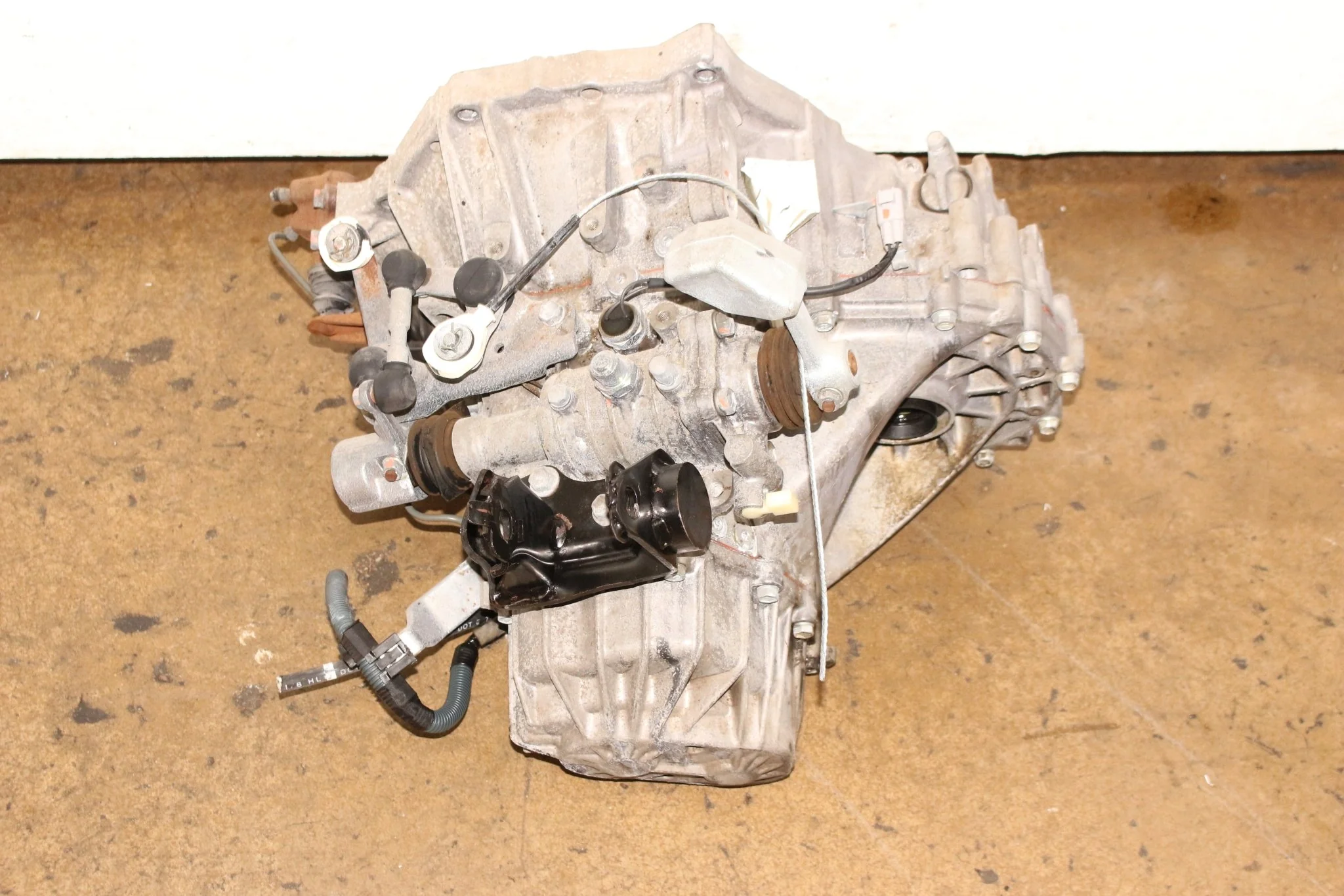 2014 2019 Toyota Corolla Matrix 6 speed Manual Transmission 1.8L JDM 2ZR-FE - Image 2