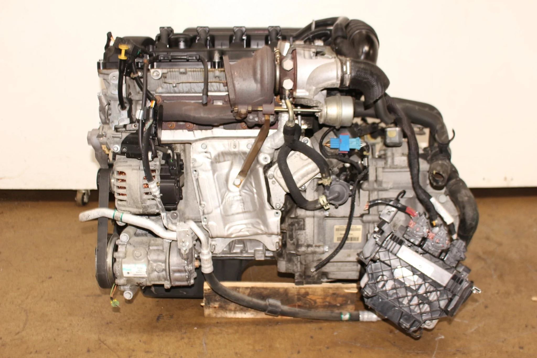 2011 2012 2013 2014 2015 2016 Mini Cooper S Engine 6 Speed Manual Transmission 1.6L Turbo Motor - Image 3