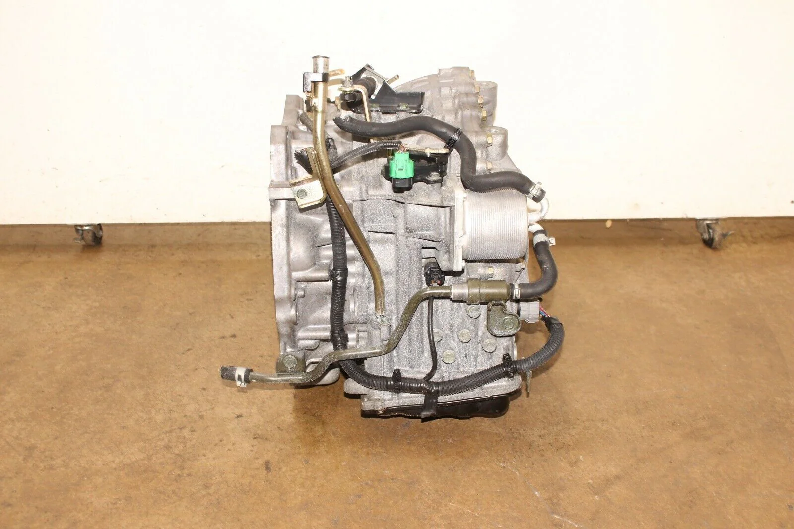 2013-2014 Nissan NV200 Transmission CVT Automatic 2.0L MR20 JDM - Image 4