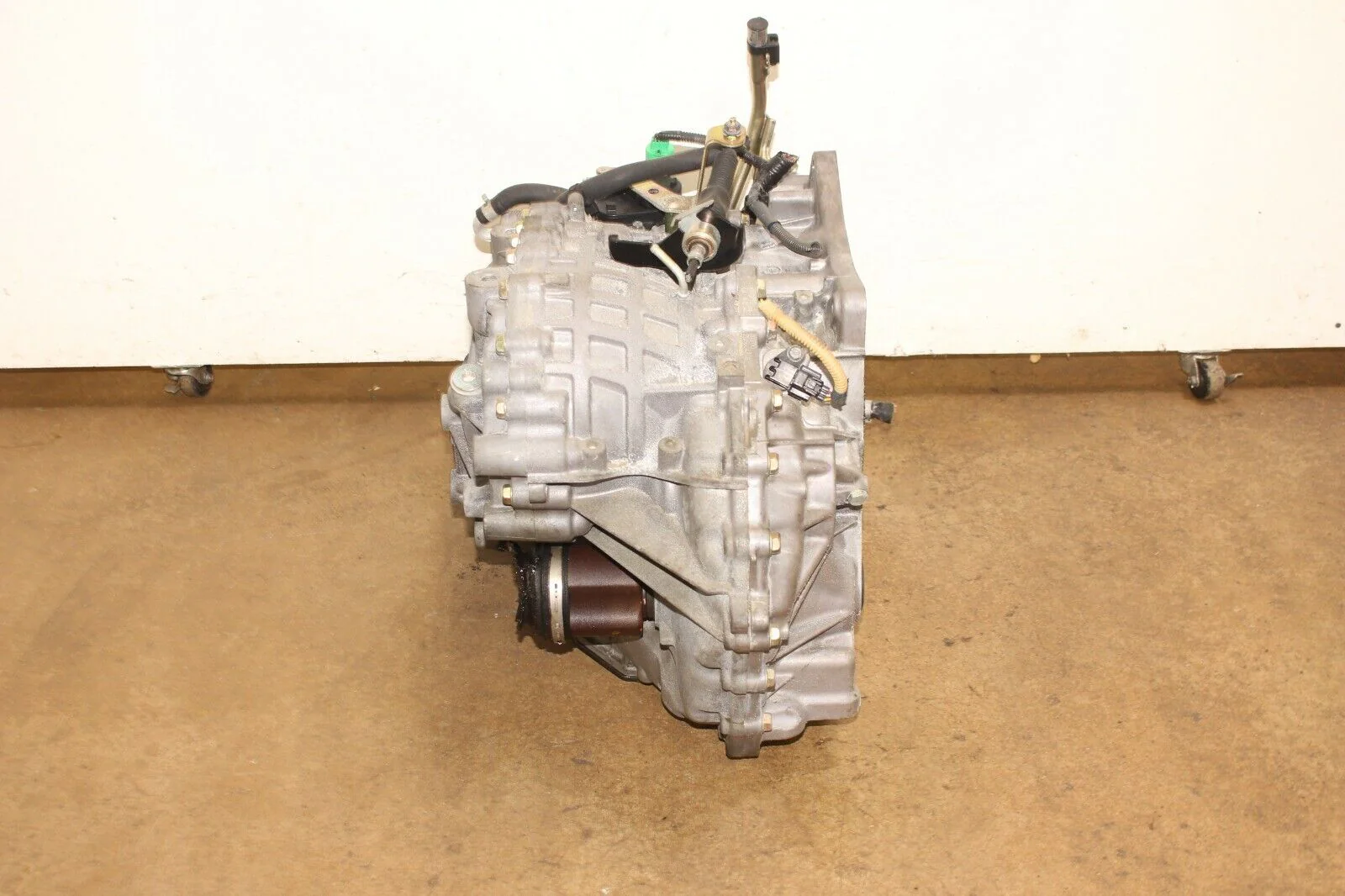2013-2014 Nissan NV200 Transmission CVT Automatic 2.0L MR20 JDM - Image 9