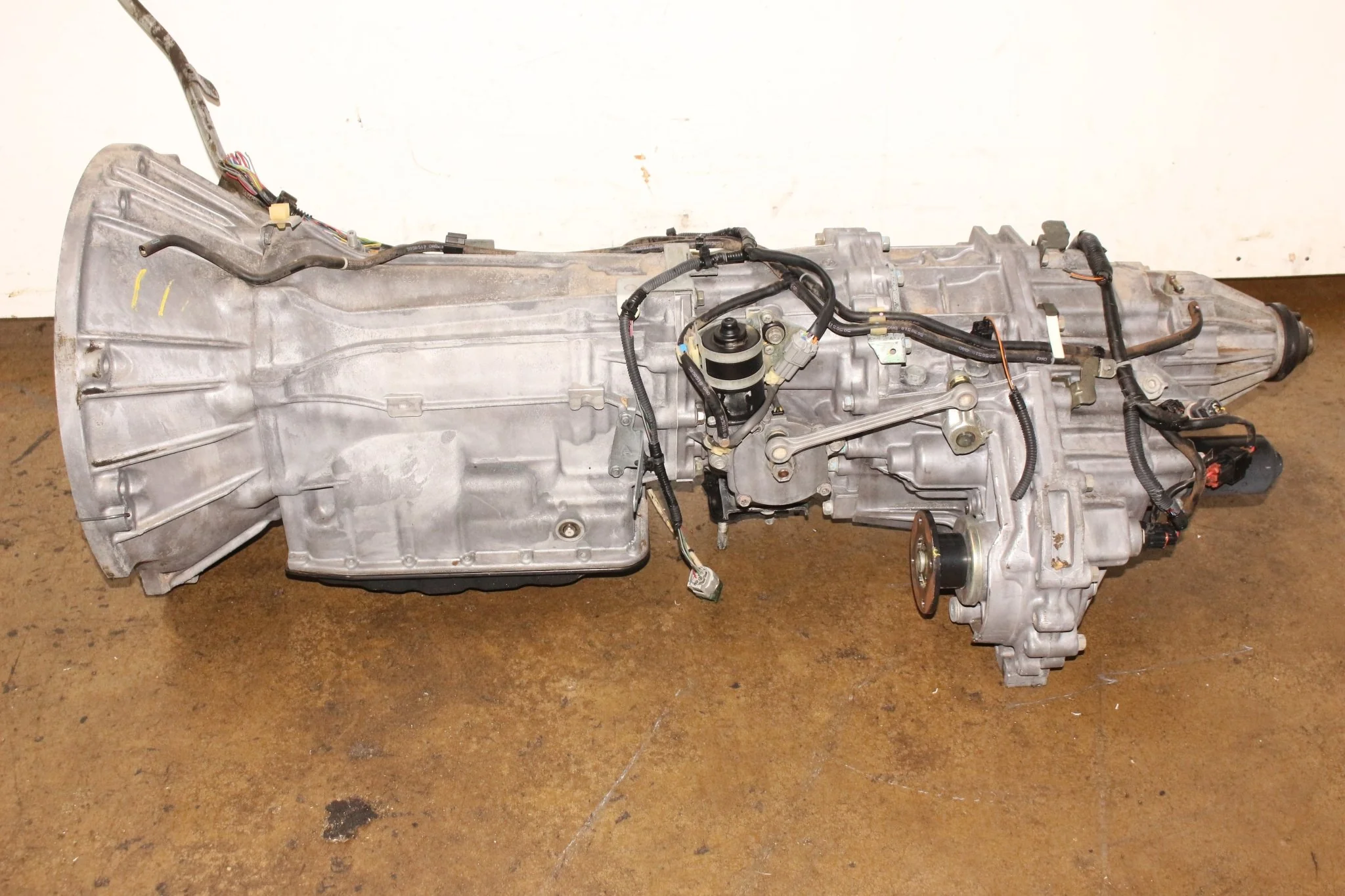 JDM 2005-2008 Nissan Frontier Automatic 4.0L AWD Transmission VQ40DE - Image 4