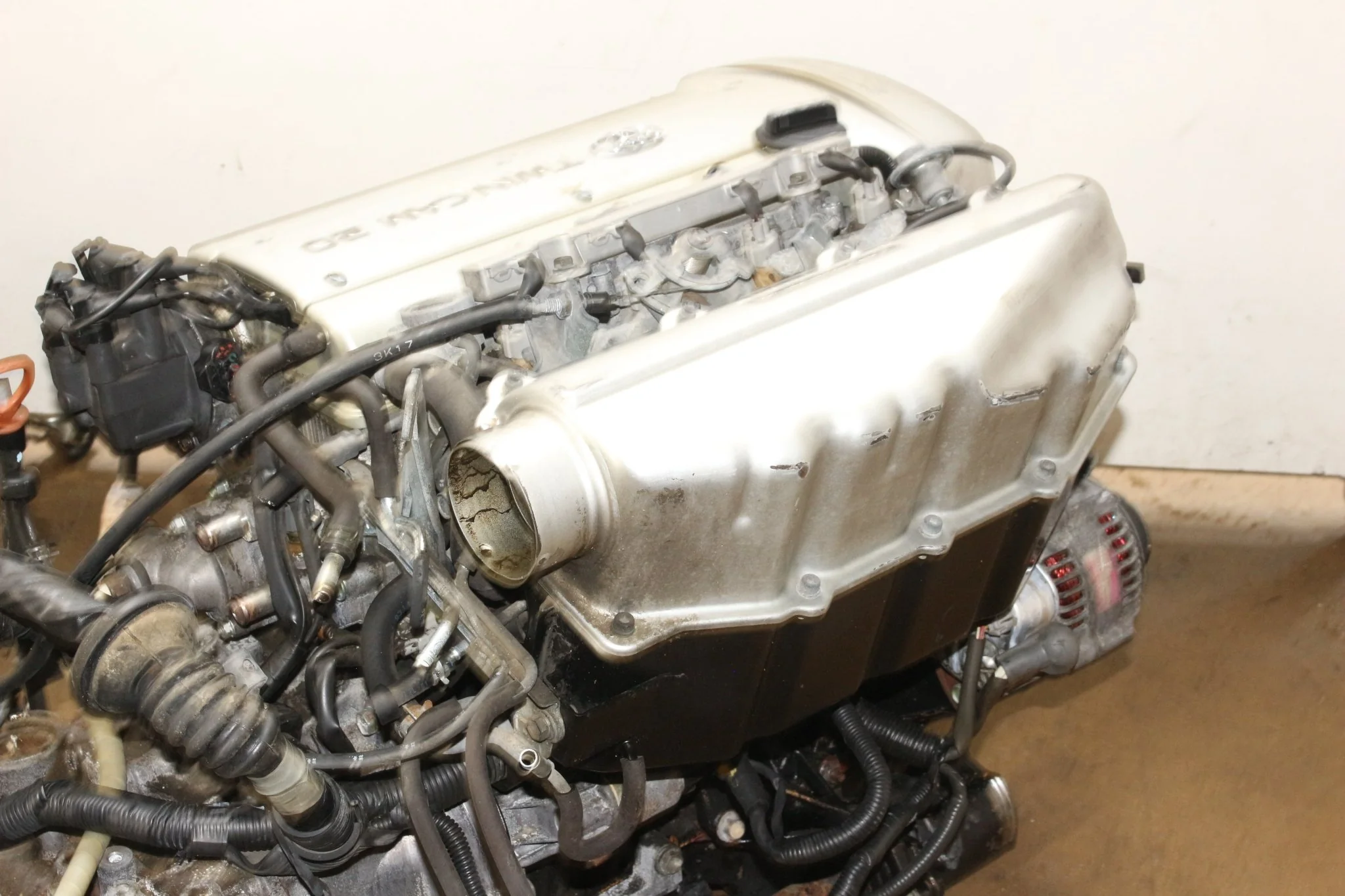 JDM Toyota Corolla Levin Motor AE11 4AGE Silver Top 1.6L Twin Cam 20 Valve Engine Automatic Transmission - Image 6